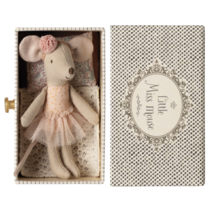 Maileg-Kleine-zus-Muis-Ballerina-in-doosje-11-cm-2 Maileg Kleine zus Muis Ballerina in doosje 11 cm